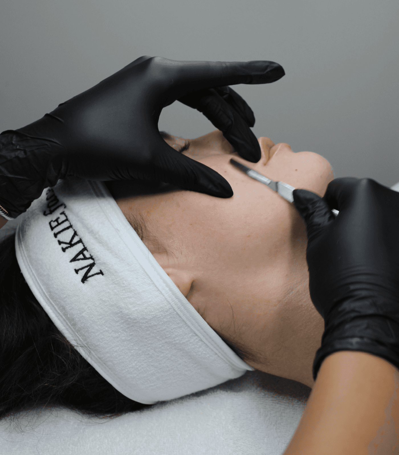 Dermaplaning